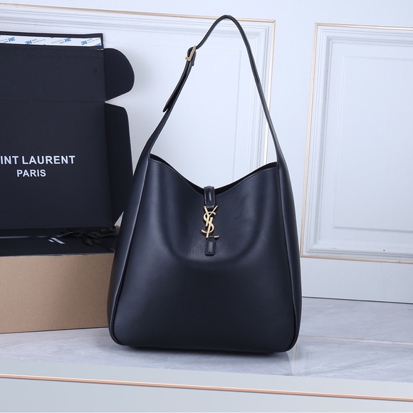 Saint Laurent Black Shoulder Bag - Picture 1 of 14